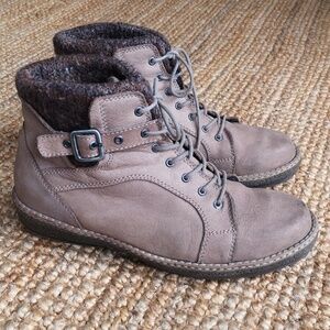 Waldlaufer leather laced ankle boots